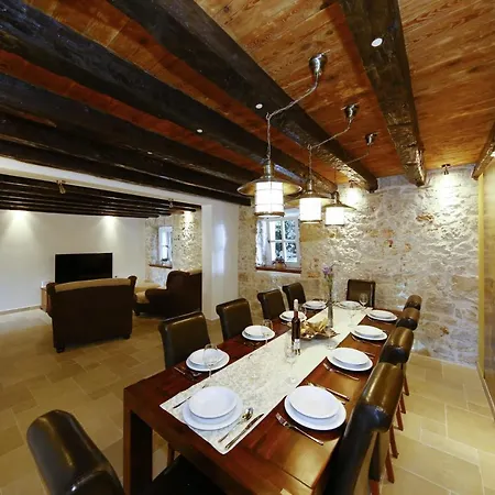 Rustica * Vir